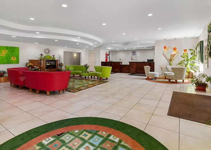 Quality Suites Stratford